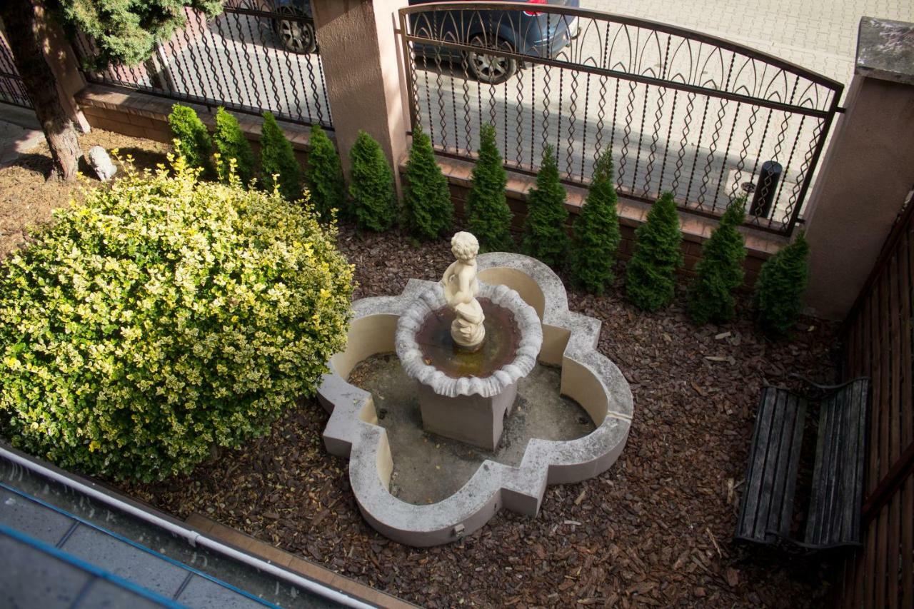 Hostel Magic Garden *